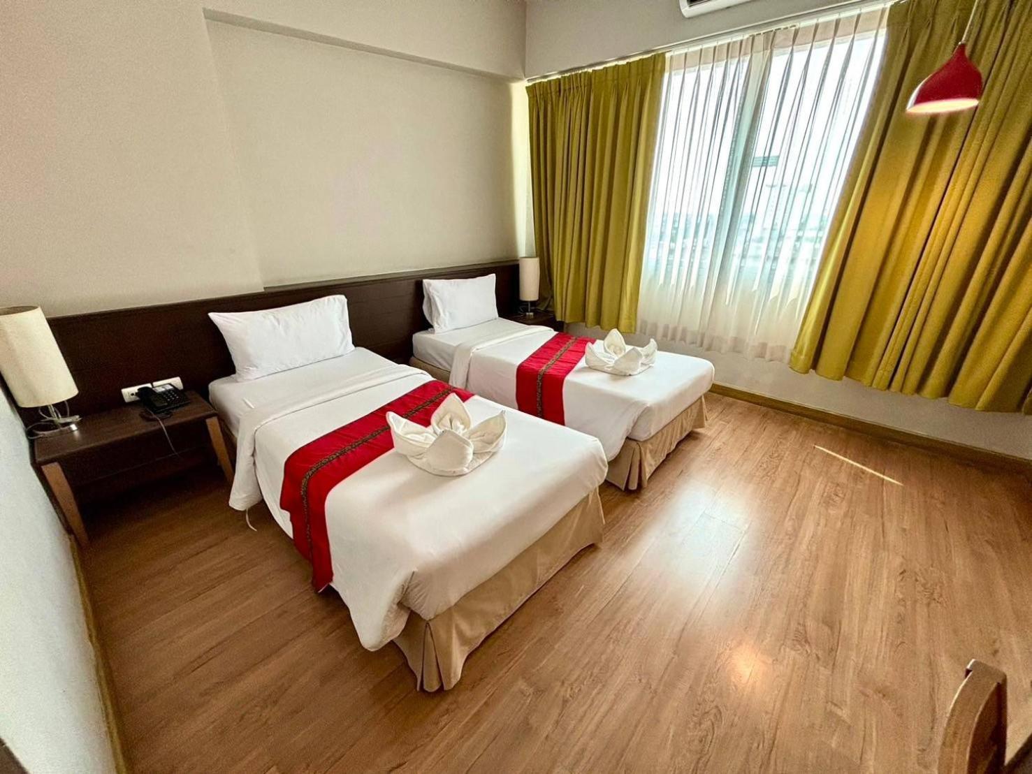 Aloha Hatyai Hotel Hat Yai Exterior photo