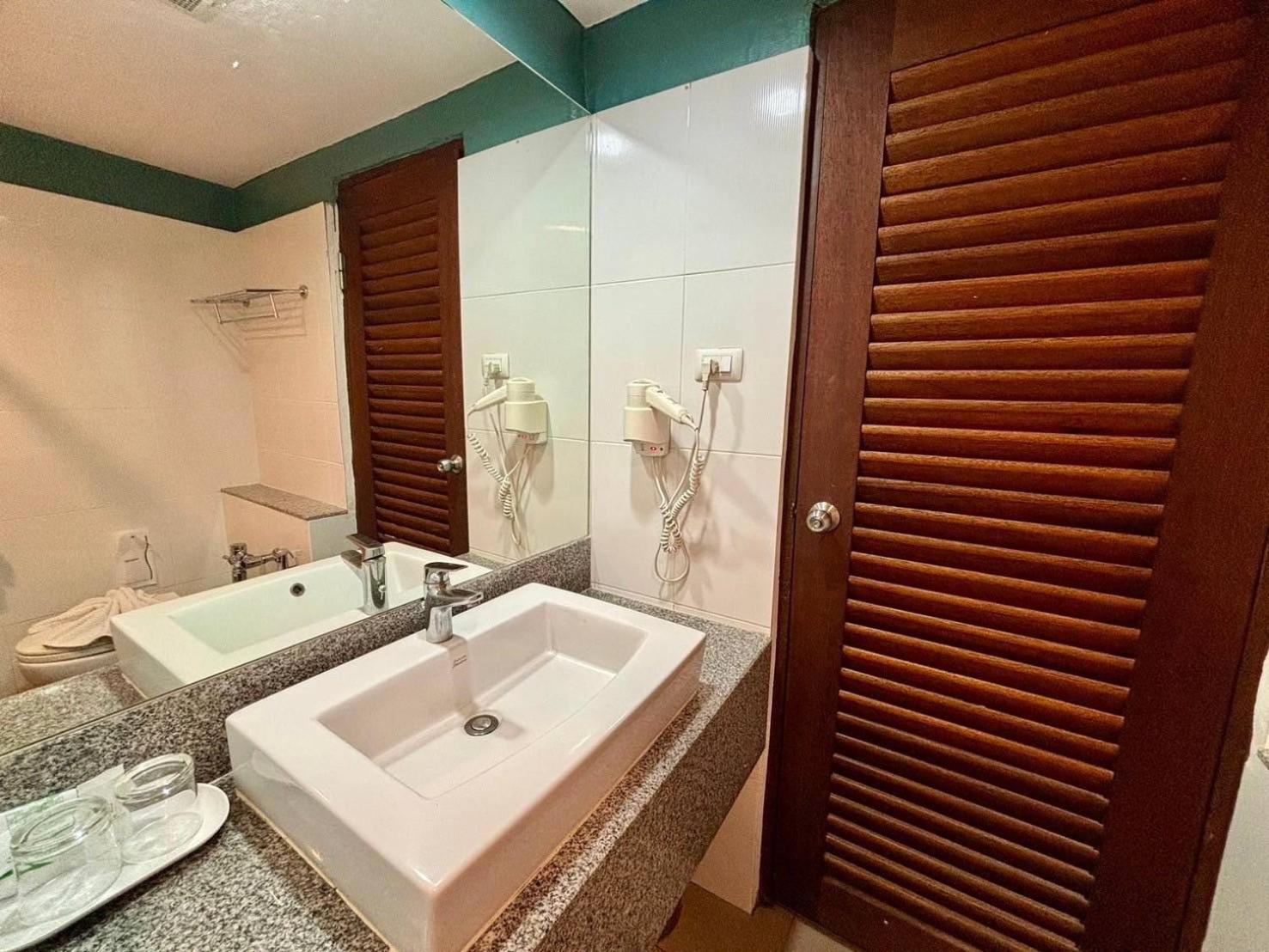 Aloha Hatyai Hotel Hat Yai Exterior photo